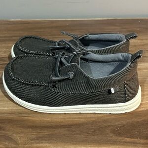 NWOT Cat & Jack Toddler Boys Bobby Canvas Shoes size 10T Color Grey